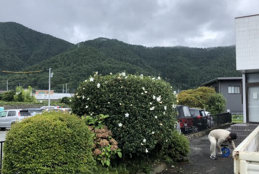 台風に備えて看板撤去🌀⛆